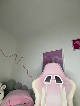 Tsuki-moon online show from 5, 3, 2025