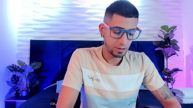 Snapshot of DrakeNeumann chatting on 9, 2, 2026 DrakeNeumann online show from 9, 2, 2026