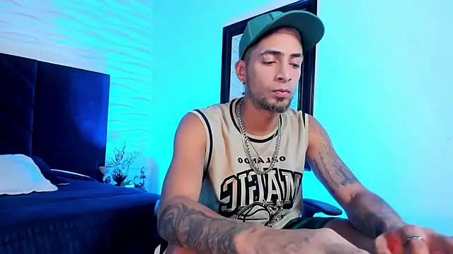 Snapshot of DrakeNeumann chatting on 5, 7, 2026 DrakeNeumann online show from 5, 7, 2026