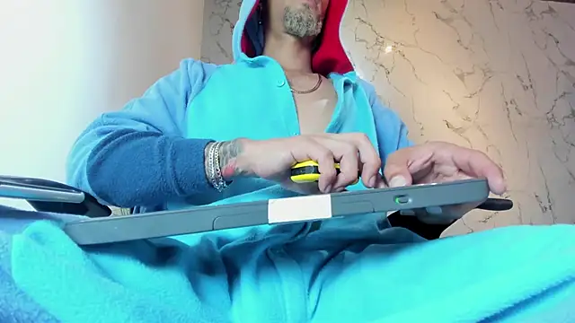 DrakeNeumann online show from 8, 10, 2025