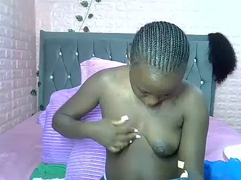 Snapshot of sexybree_ chatting on 28, 11, 2025 sexybree online show from 28, 11, 2025