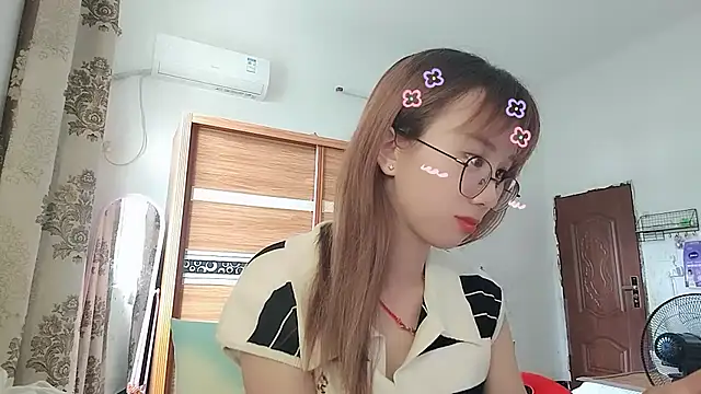 Snapshot of Lili_666 chatting on 8, 7, 2026 Lili 666 online show from 8, 7, 2026
