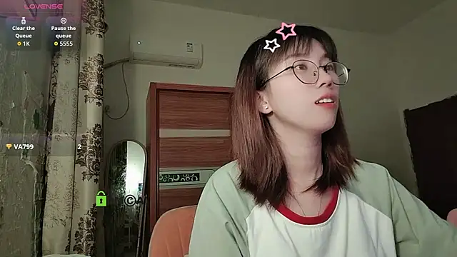 Lili 666 online show from 3, 10, 2025