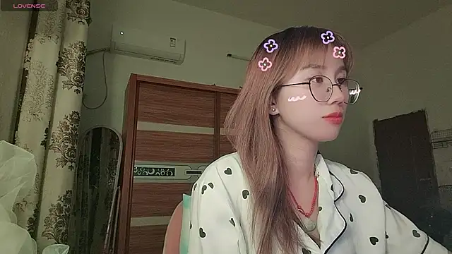 Snapshot of Lili_666 chatting on 29, 6, 2026 Lili 666 online show from 29, 6, 2026