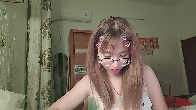Snapshot of Lili_666 chatting on 8, 7, 2026 Lili 666 online show from 8, 7, 2026