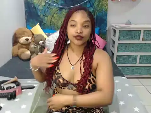 Snapshot of CREAMYCUPCAKExxx chatting on 3, 3, 2025 CREAMYCUPCAKExxx online show from 3, 3, 2025