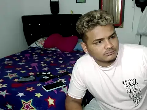 Boycuriousxxx online show from 30, 9, 2025