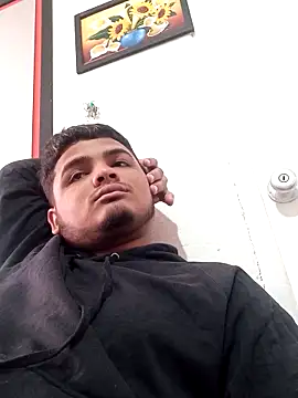Boycuriousxxx online show from 20, 5, 2026