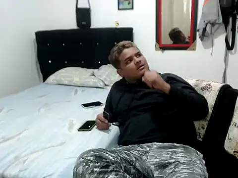 Boycuriousxxx online show from 3, 10, 2025