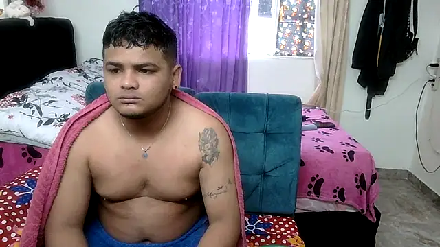 Snapshot of Boycuriousxxx chatting on 18, 7, 2026 Boycuriousxxx online show from 18, 7, 2026