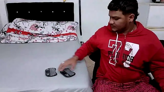 Boycuriousxxx online show from 24, 3, 2026