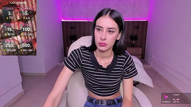 Snapshot of karlaa_james chatting on 3, 3, 2026 karlaa james online show from 3, 3, 2026