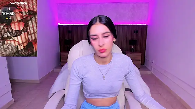 Snapshot of karlaa_james chatting on 10, 2, 2026 karlaa james online show from 10, 2, 2026