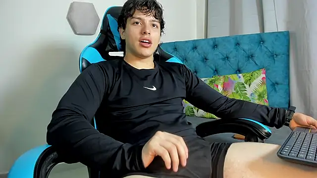 Snapshot of bravoboreal chatting on 12, 9, 2025 bravoboreal online show from 12, 9, 2025