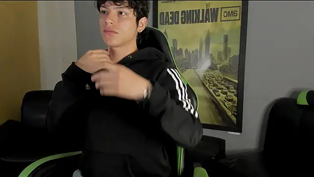 Snapshot of bravoboreal chatting on 8, 1, 2025 bravoboreal online show from 8, 1, 2025