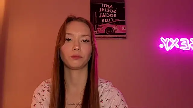 Snapshot of KateVon chatting on 5, 11, 2025 KateVon online show from 5, 11, 2025