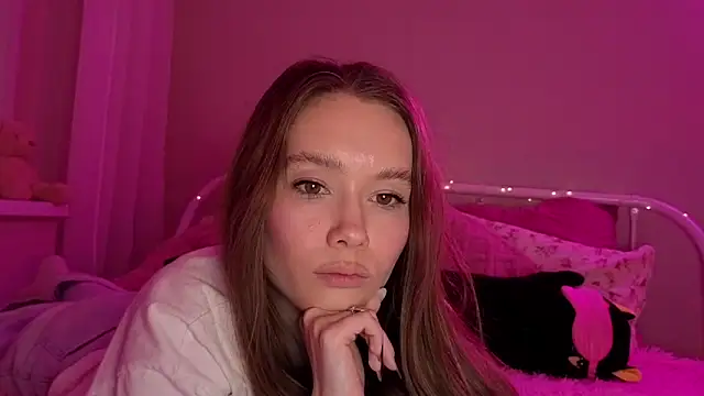 Snapshot of KateVon chatting on 12, 10, 2025 KateVon online show from 12, 10, 2025