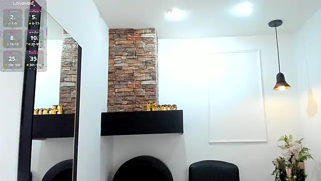 Snapshot of Miranda_doll_ chatting on 8, 10, 2025 Miranda doll online show from 8, 10, 2025