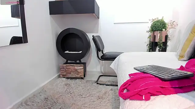 Snapshot of Miranda_doll_ chatting on 12, 3, 2025 Miranda doll online show from 12, 3, 2025