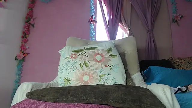 KeillyDiaz online show from 5, 5, 2026