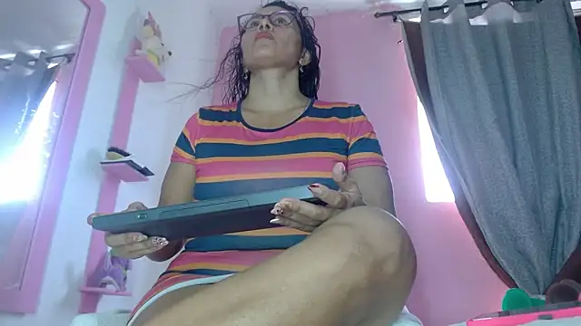 KeillyDiaz online show from 26, 9, 2025