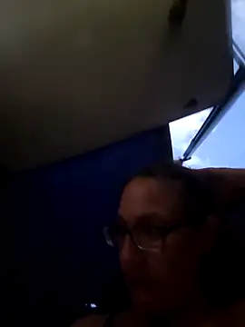 ILUV2TUCHMYKITTY online show from 4, 10, 2025