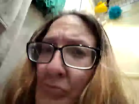 ILUV2TUCHMYKITTY online show from 15, 9, 2025