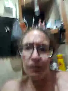 ILUV2TUCHMYKITTY online show from 19, 9, 2025