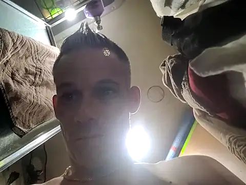 ILUV2TUCHMYKITTY online show from 5, 10, 2025