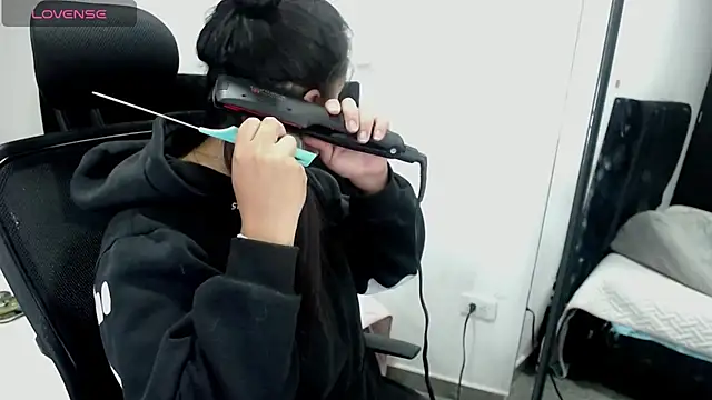 jjulietha95 online show from 8, 10, 2025