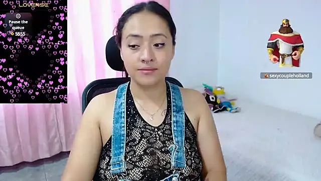 jjulietha95 online show from 9, 3, 2025