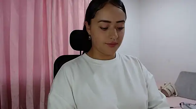 jjulietha95 online show from 16, 2, 2025