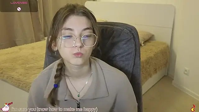 EmmaCherry7 online show from 10, 3, 2025