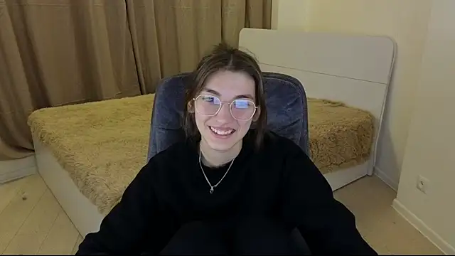 EmmaCherry7 online show from 11, 12, 2024