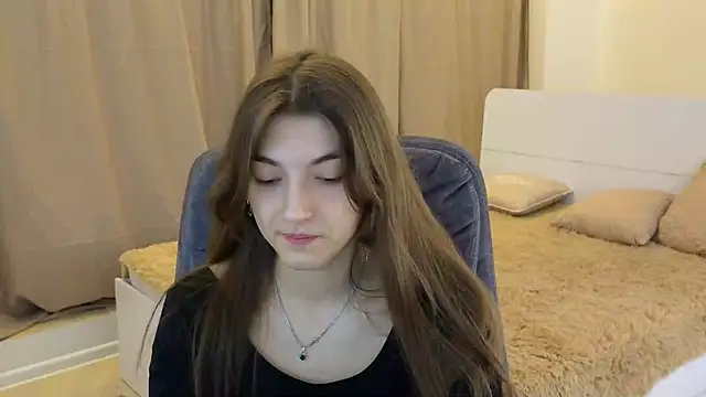 EmmaCherry7 online show from 16, 3, 2025