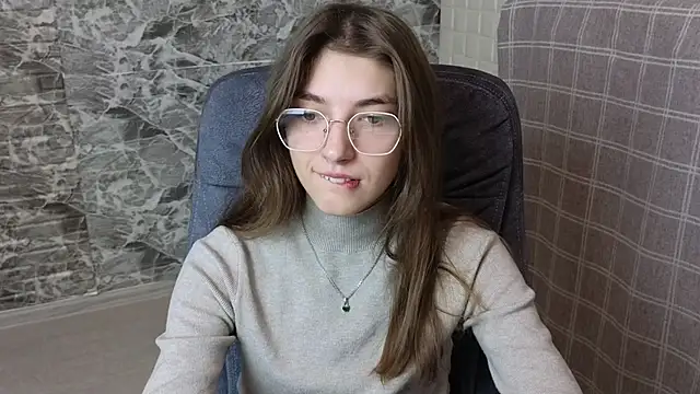 EmmaCherry7 online show from 2, 12, 2024