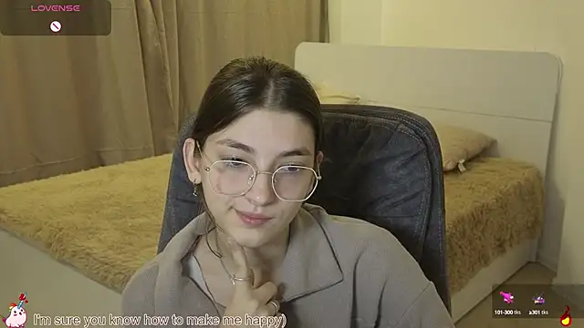 EmmaCherry7 online show from 10, 3, 2025