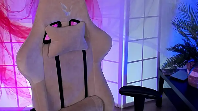 April o Nill online show from 12, 11, 2025