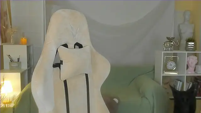 April o Nill online show from 16, 3, 2025