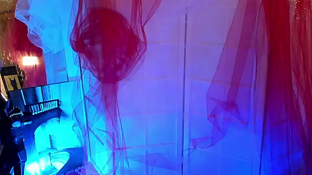 April o Nill online show from 29, 11, 2025