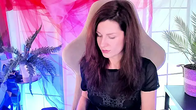 April o Nill online show from 14, 11, 2025