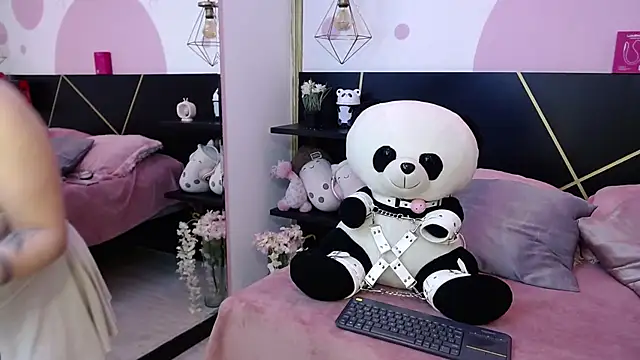 DanniAbbey online show from 9, 11, 2025