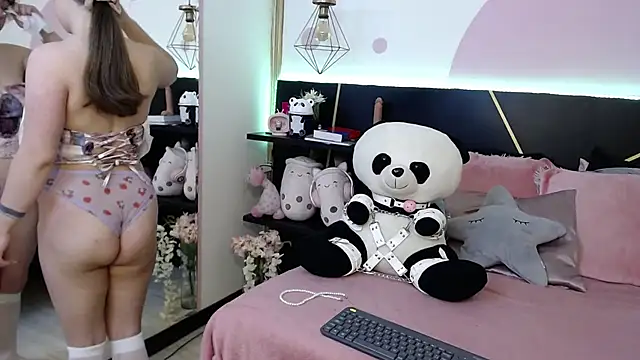 DanniAbbey online show from 26, 11, 2025