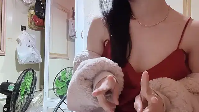 Snapshot of LinhChi_9x chatting on 9, 2, 2026 LinhChi 9x online show from 9, 2, 2026