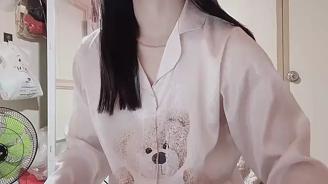 Snapshot of LinhChi_9x chatting on 4, 2, 2026 LinhChi 9x online show from 4, 2, 2026