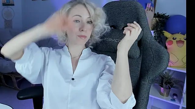 LylithSkye online show from 1, 2, 2025