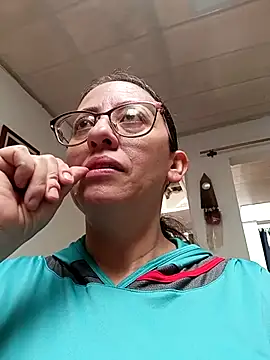Snapshot of miss_hanna07 chatting on 27, 4, 2026 miss hanna07 online show from 27, 4, 2026