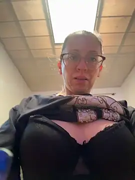 miss hanna07 online show from 17, 10, 2025