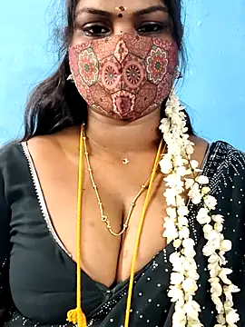 Snapshot of mayaa2u chatting on 8, 7, 2026 mayaa2u online show from 8, 7, 2026