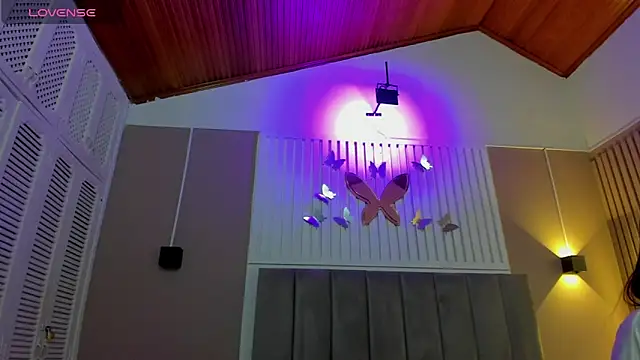 diosa cristal online show from 15, 3, 2025